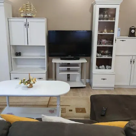 Aпартамент жужа 公寓